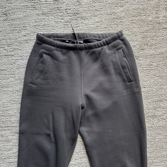 Gymshark Gray Cropped Sweatshirt - Picture 7 of 16